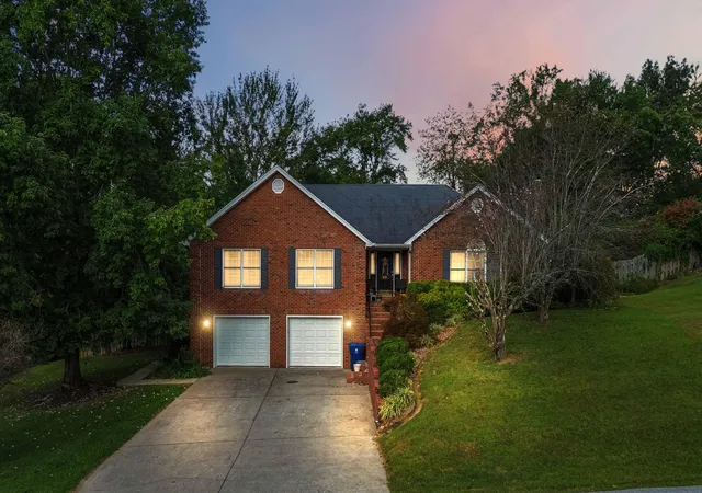 Photo 2 of Sale Pending at 1963 Brookhaven Dr, London, KY 40744 | MLS# 26025016 | Listing updated on 2026-10-13