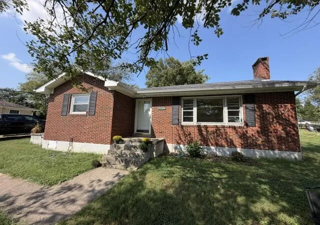 Photo 1 of Single family home for sale at 1711 Irvine Rd, Richmond, KY 40475 | MLS# 26026425 | Listing updated on 2026-10-13
