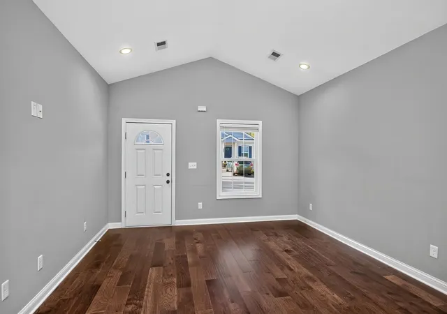 Photo 4 of Sale Pending at 1020 Argyll Woods #204, Danville, KY 40422 | MLS# 26024767 | Listing updated on 2026-10-22
