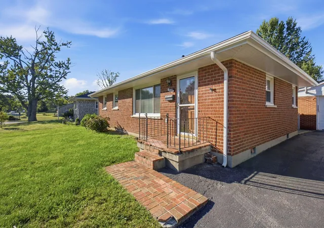Photo 2 of Sale Pending at 602 Freeman Dr, Lexington, KY 40505 | MLS# 26026648 | Listing updated on 2026-10-15