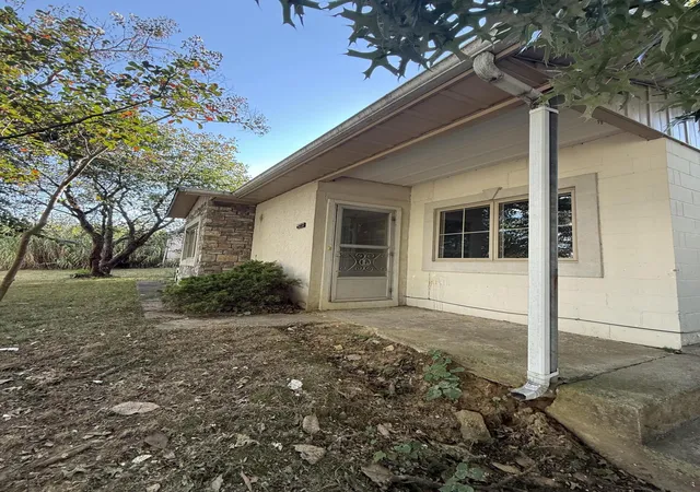 Photo 3 of Single family home for sale at 200 High St, Russell Springs, KY 42642 | MLS# 26024960 | Listing updated on 2026-09-10