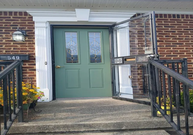 Photo 2 of Sale Pending at 549 E Walnut St, Danville, KY 40422 | MLS# 26024786 | Listing updated on 2026-10-06