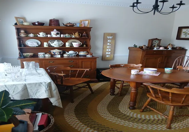 Photo 3 of Sale Pending at 549 E Walnut St, Danville, KY 40422 | MLS# 26024786 | Listing updated on 2026-10-06