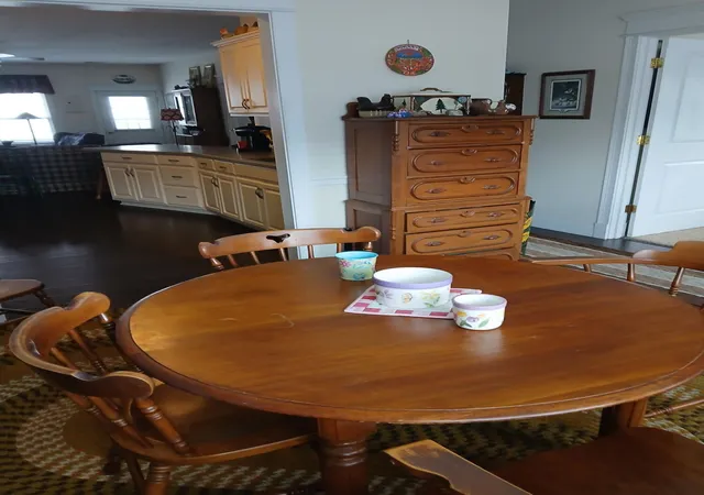 Photo 4 of Sale Pending at 549 E Walnut St, Danville, KY 40422 | MLS# 26024786 | Listing updated on 2026-10-06
