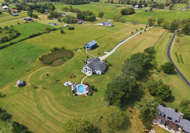 Photo 1 of Single family home for sale at 490 James Ln, Versailles, KY 40383 | MLS# 26024888 | Listing updated on 2026-09-15