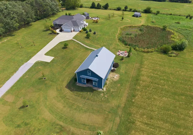 Photo 2 of Single family home for sale at 490 James Ln, Versailles, KY 40383 | MLS# 26024888 | Listing updated on 2026-09-15