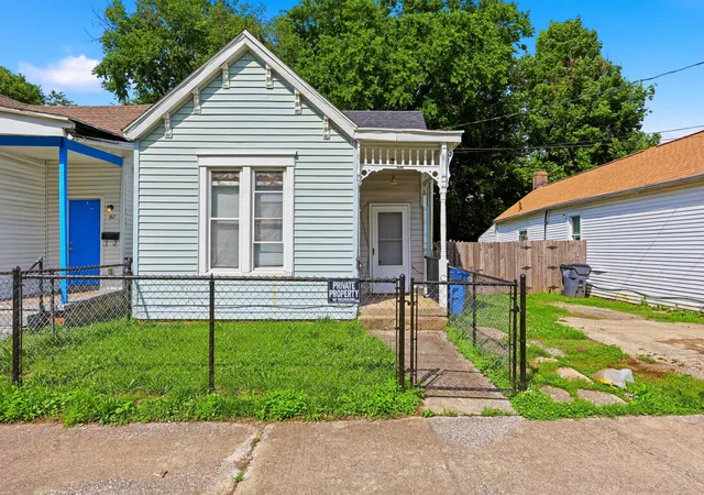 Photo 2 of Single family home for sale at 151 Rand Ave, Lexington, KY 40508 | MLS# 26025555 | Listing updated on 2026-10-13