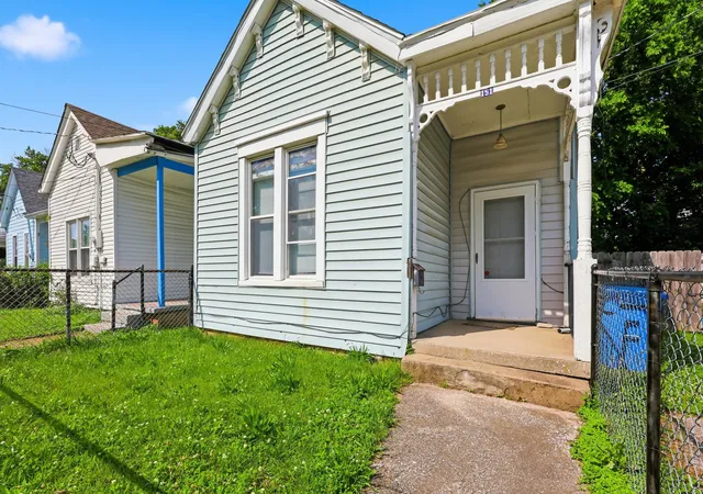 Photo 3 of Single family home for sale at 151 Rand Ave, Lexington, KY 40508 | MLS# 26025555 | Listing updated on 2026-10-13