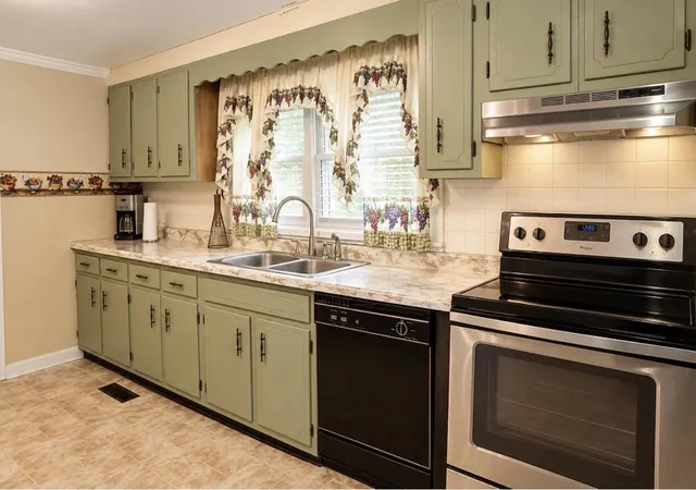 Photo 2 of Single family home for sale at 24 Halls Rd, Pineville, KY 40977 | MLS# 26025004 | Listing updated on 2026-10-29