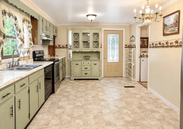Photo 4 of Single family home for sale at 24 Halls Rd, Pineville, KY 40977 | MLS# 26025004 | Listing updated on 2026-10-29
