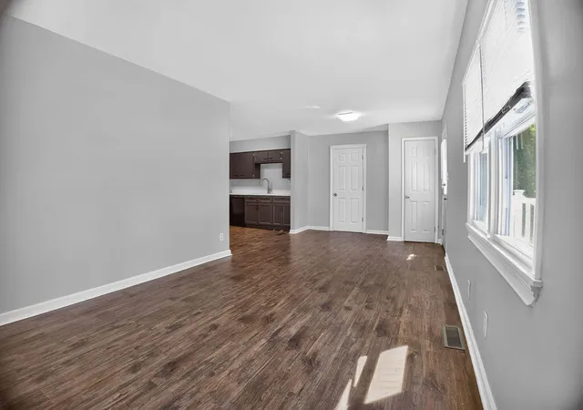 Photo 3 of Single family home for sale at 107 Berry Ave, Versailles, KY 40383 | MLS# 26024912 | Listing updated on 2026-10-13