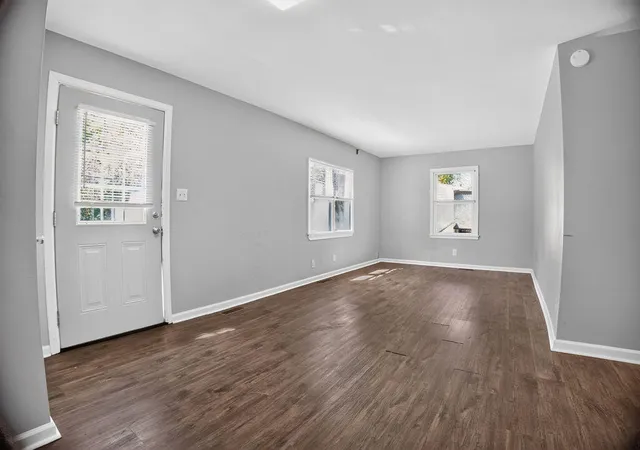 Photo 4 of Single family home for sale at 107 Berry Ave, Versailles, KY 40383 | MLS# 26024912 | Listing updated on 2026-10-13