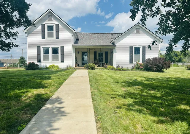 Photo 2 of Single family home for sale at 335 Shewmaker Ln, Harrodsburg, KY 40330 | MLS# 26024827 | Listing updated on 2026-09-09