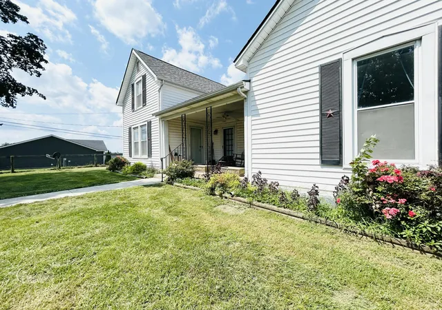 Photo 4 of Single family home for sale at 335 Shewmaker Ln, Harrodsburg, KY 40330 | MLS# 26024827 | Listing updated on 2026-10-17