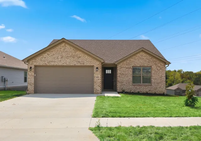 Photo 1 of Single family home for sale at 429 Yosemite Ln, Richmond, KY 40475 | MLS# 26024829 | Listing updated on 2026-09-09