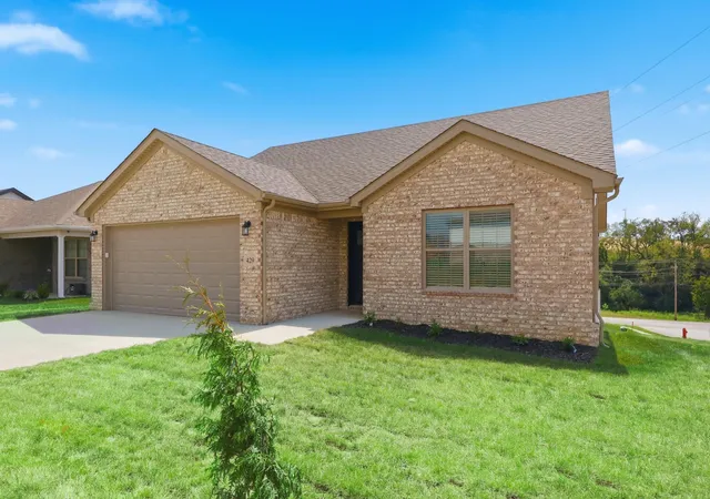 Photo 2 of Single family home for sale at 429 Yosemite Ln, Richmond, KY 40475 | MLS# 26024829 | Listing updated on 2026-09-09