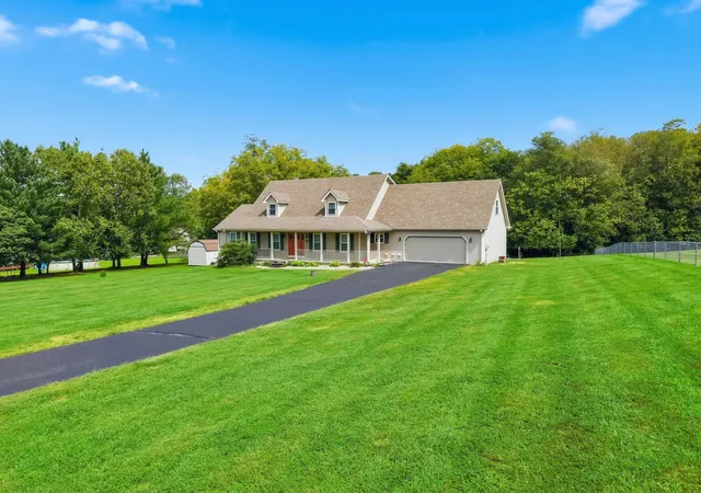 Photo 3 of Sale Pending at 112 Hard Dr, Lancaster, KY 40444 | MLS# 26025205 | Listing updated on 2026-09-16