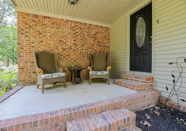 Photo 4 of Sale Pending at 5025 Jeffery Ln, Paducah, KY 42001 | MLS# 26024877 | Listing updated on 2026-09-11