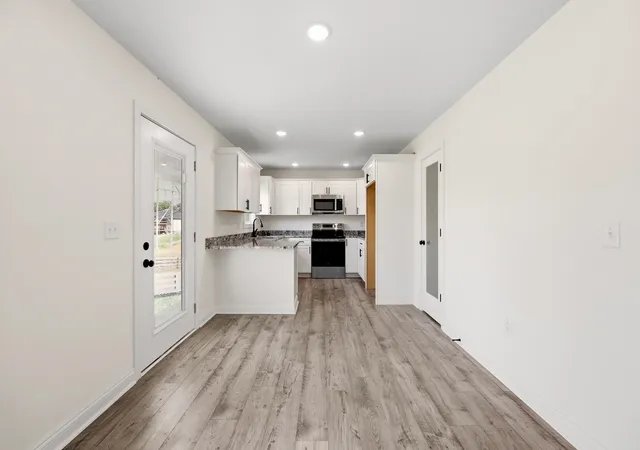 Photo 4 of Single family home for sale at 945 Olympic Ct, Richmond, KY 40475 | MLS# 26024841 | Listing updated on 2026-09-09