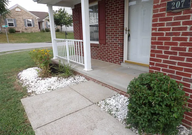 Photo 3 of Single family home for sale at 207 Robert M Green Blvd, Frankfort, KY 40601 | MLS# 26024834 | Listing updated on 2026-09-14