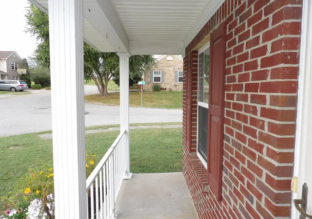 Photo 3 of Single family home for sale at 207 Robert M Green Blvd, Frankfort, KY 40601 | MLS# 26024834 | Listing updated on 2026-09-14