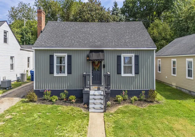 Photo 1 of Single family home for sale at 1661 Liberty Rd, Lexington, KY 40505 | MLS# 26024973 | Listing updated on 2026-09-15