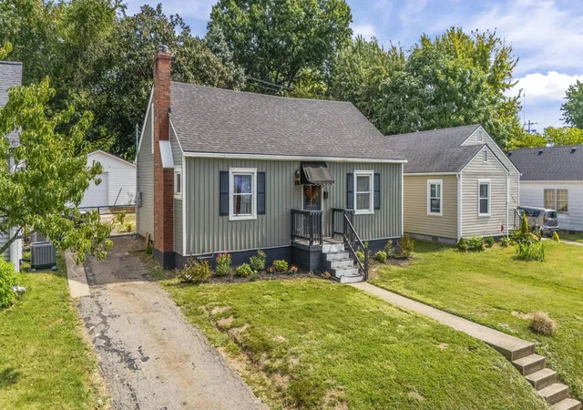 Photo 3 of Single family home for sale at 1661 Liberty Rd, Lexington, KY 40505 | MLS# 26024973 | Listing updated on 2026-09-15