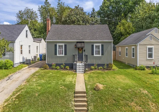 Photo 4 of Single family home for sale at 1661 Liberty Rd, Lexington, KY 40505 | MLS# 26024973 | Listing updated on 2026-09-15