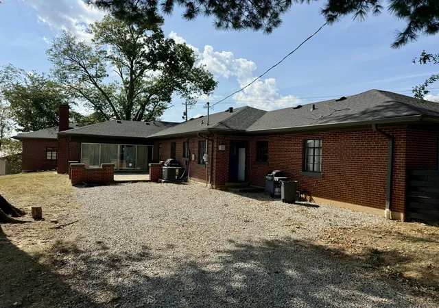 Photo 3 of Single family home for sale at 509 Bourne Ave, Somerset, KY 42501 | MLS# 26024894 | Listing updated on 2026-09-10