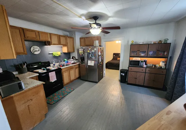 Listing Photo 5 - Condo for sale in building located at 106 Holmes Ave, Paducah, KY 42003