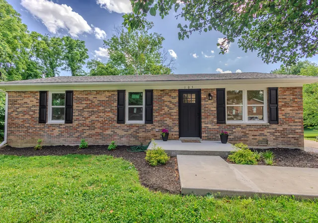 Photo 1 of Single family home for sale at 105 Maple St, Lawrenceburg, KY 40342 | MLS# 26025032 | Listing updated on 2026-09-11