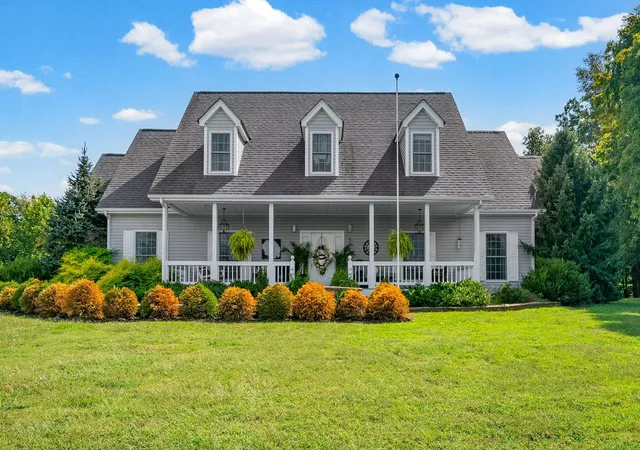 Photo 2 of Single family home for sale at 5289 Blue Springs Rd, Cadiz, KY 42211 | MLS# 26024855 | Listing updated on 2026-09-10