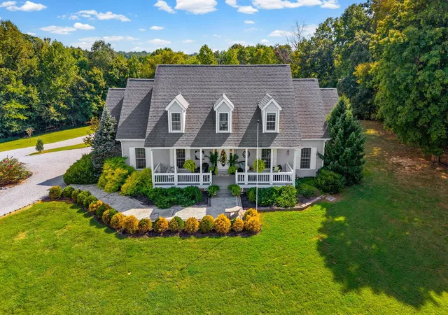 Photo 3 of Single family home for sale at 5289 Blue Springs Rd, Cadiz, KY 42211 | MLS# 26024855 | Listing updated on 2026-09-10