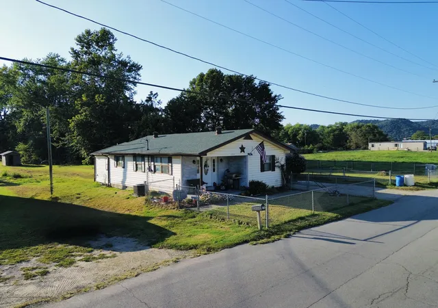 Photo 2 of Single family home for sale at 173 Garrison Ln, Garrison, KY 41141 | MLS# 26024861 | Listing updated on 2026-09-10