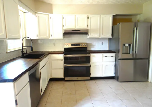 Photo 1 of Single family home for sale at 1928 Mint Julep Ln, Lexington, KY 40514 | MLS# 26024857 | Listing updated on 2026-09-15