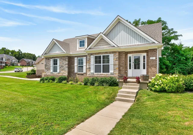 Photo 2 of Single family home for sale at 201 James Thomas Way, Richmond, KY 40475 | MLS# 26024896 | Listing updated on 2026-09-14