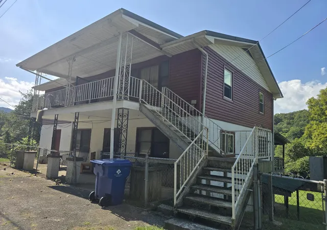Photo 2 of Single family home for sale at 18870 Highway 190, Frakes, KY 40940 | MLS# 26024933 | Listing updated on 2026-10-14