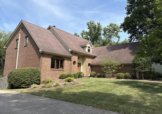 Photo 2 of Single family home for sale at 2117 Broadhead Pl, Lexington, KY 40515 | MLS# 26025080 | Listing updated on 2026-09-12