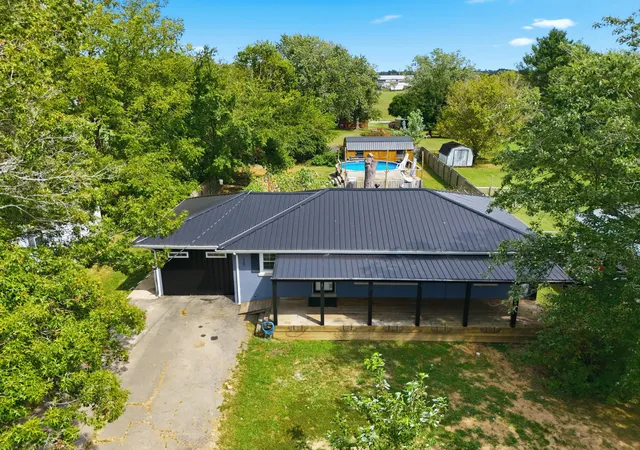 Photo 1 of Sale Pending at 117 Debbie Ave, Lancaster, KY 40444 | MLS# 26024918 | Listing updated on 2026-09-14