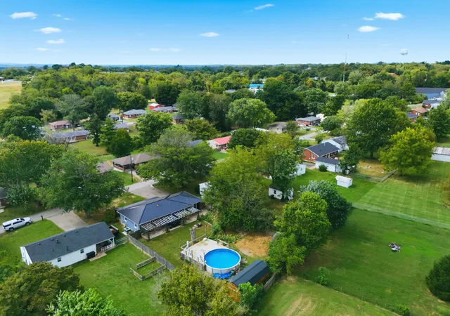Photo 4 of Sale Pending at 117 Debbie Ave, Lancaster, KY 40444 | MLS# 26024918 | Listing updated on 2026-09-14