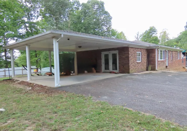Photo 1 of Single family home for sale at 4091 Bee Crk Rd, Corbin, KY 40701 | MLS# 26024878 | Listing updated on 2026-09-10