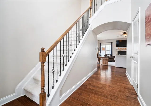 Photo 3 of Sale Pending at 4707 Larkhill Ln, Lexington, KY 40509 | MLS# 26024939 | Listing updated on 2026-10-19