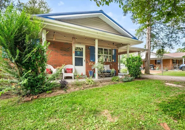 Photo 3 of Single family home for sale at 153 Rains St, Williamsburg, KY 40769 | MLS# 26024893 | Listing updated on 2026-09-10