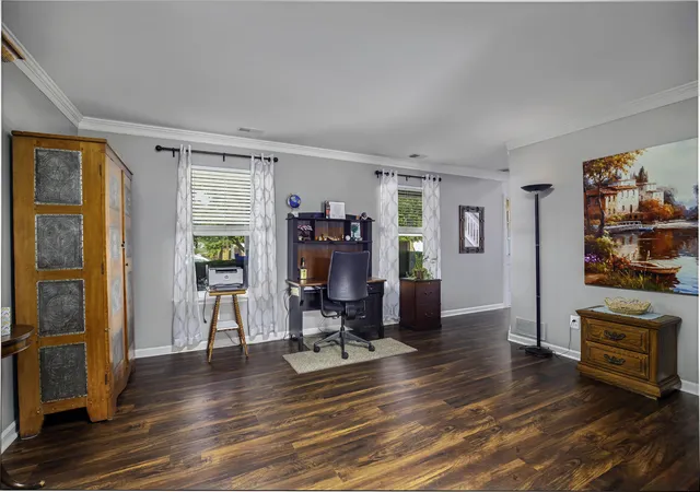 Photo 4 of Single family home for sale at 641 Regent Rd, Versailles, KY 40383 | MLS# 26024965 | Listing updated on 2026-09-14