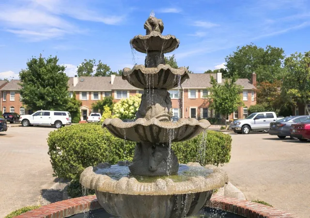 Listing Photo 4 - Condo for sale in building located at 541 W Short St, Lexington, KY 40507 - Unit #3