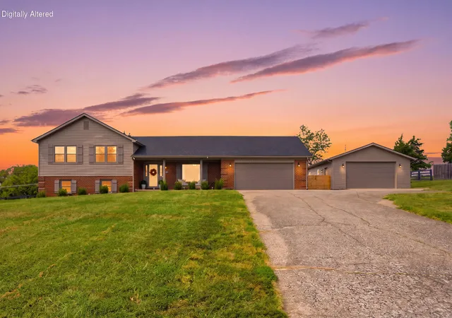 Photo 1 of Sale Pending at 1313 Travis Dr, Richmond, KY 40475 | MLS# 26024935 | Listing updated on 2026-09-12