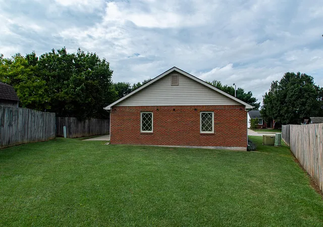 Photo 24 of Single family home for sale at 1417 Corral Way, Frankfort, KY 40601 | MLS# 26025153 | Listing updated on 2026-10-23