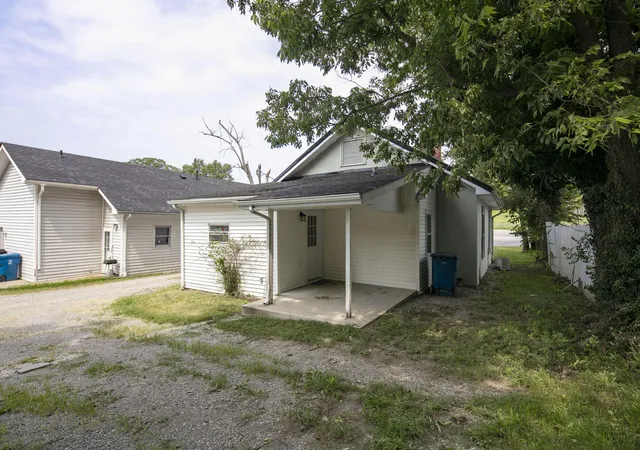Photo 21 of Single family home for sale at 407 Perryville St, Harrodsburg, KY 40330 | MLS# 26024883 | Listing updated on 2026-09-10