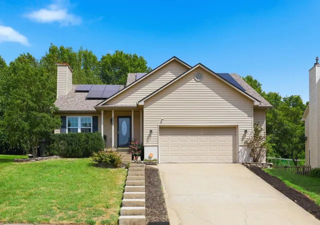 Single family home for sale at 4620 Landing Dr, Lexington, KY 40515 | MLS# 26025048