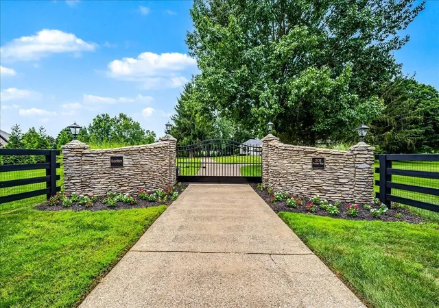 Photo 2 of Single family home for sale at 201 Ponder Way, Nicholasville, KY 40356 | MLS# 26024892 | Listing updated on 2026-09-11